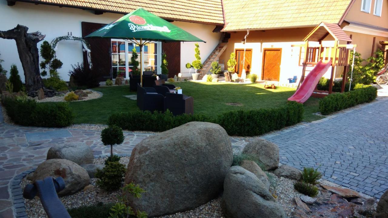 Restaurace Cp.2 Hotel Slapy  Luaran gambar